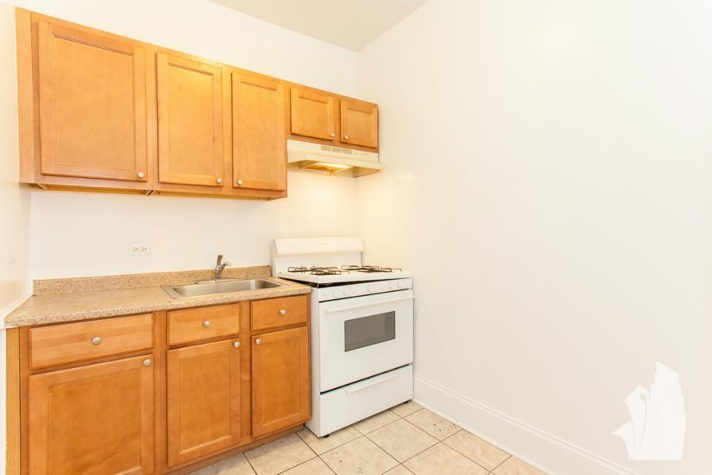 2704 N Sawyer Ave #208 - Photo 6 of 9