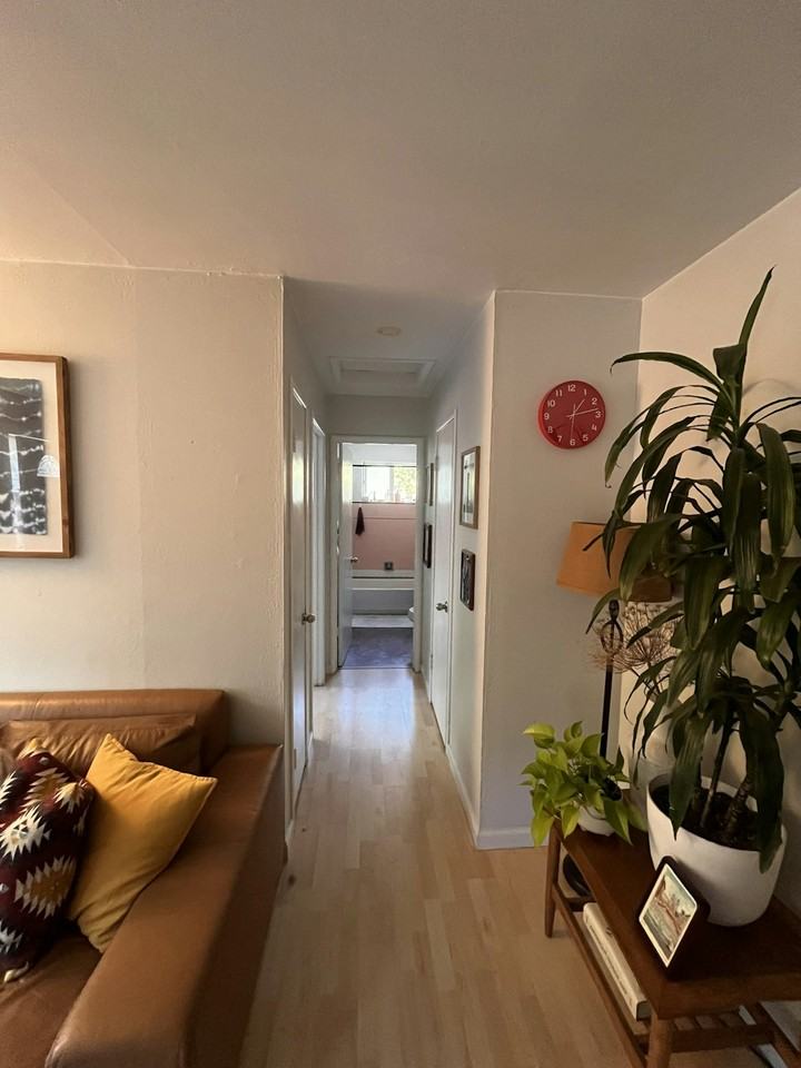1134 Redwood Avenue, Unit 1136 - Photo 5 of 8
