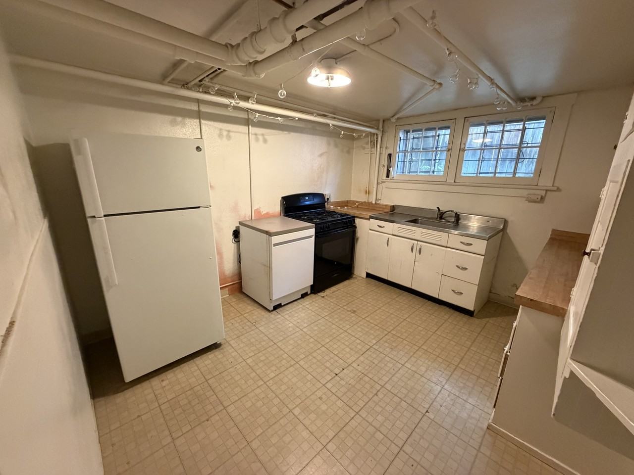 1201 E Virginia Ave #2 - Photo 4 of 14