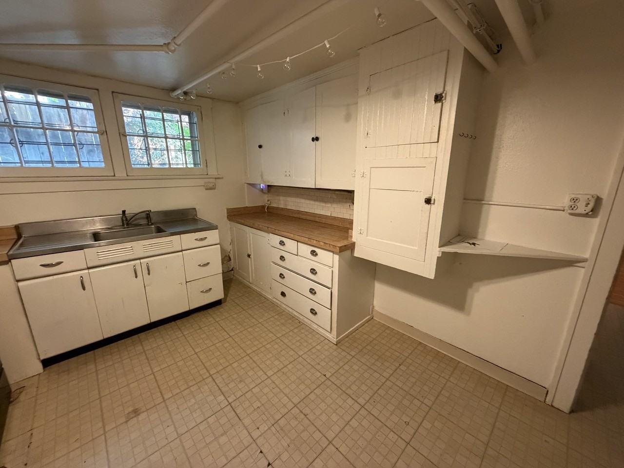 1201 E Virginia Ave #2 - Photo 5 of 14