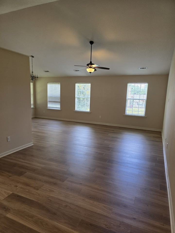 507 Chastine Dr #01 - Photo 3 of 12