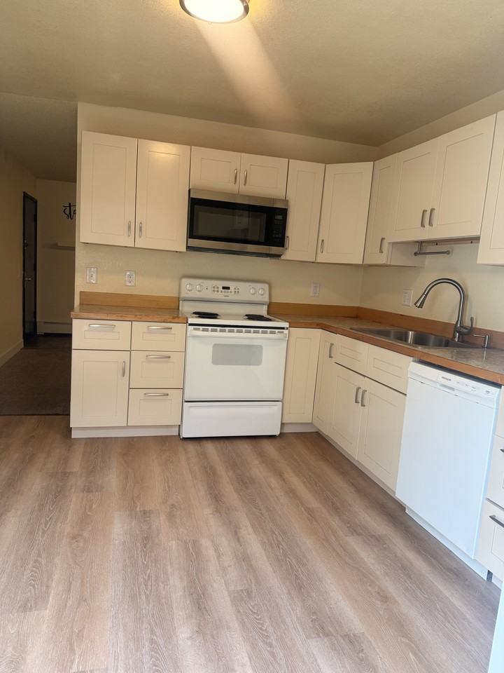 803 Price St #3 - Photo 3 of 9