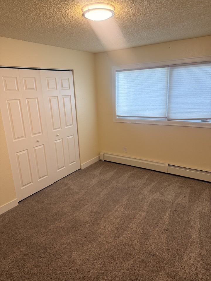 803 Price St #3 - Photo 5 of 9