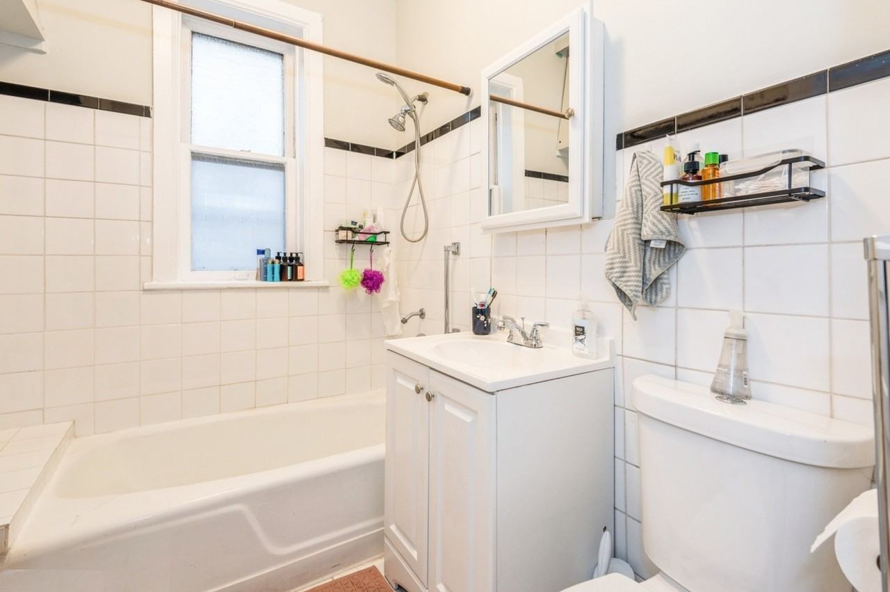 3218 N Central Park Ave #2 - Photo 7 of 9