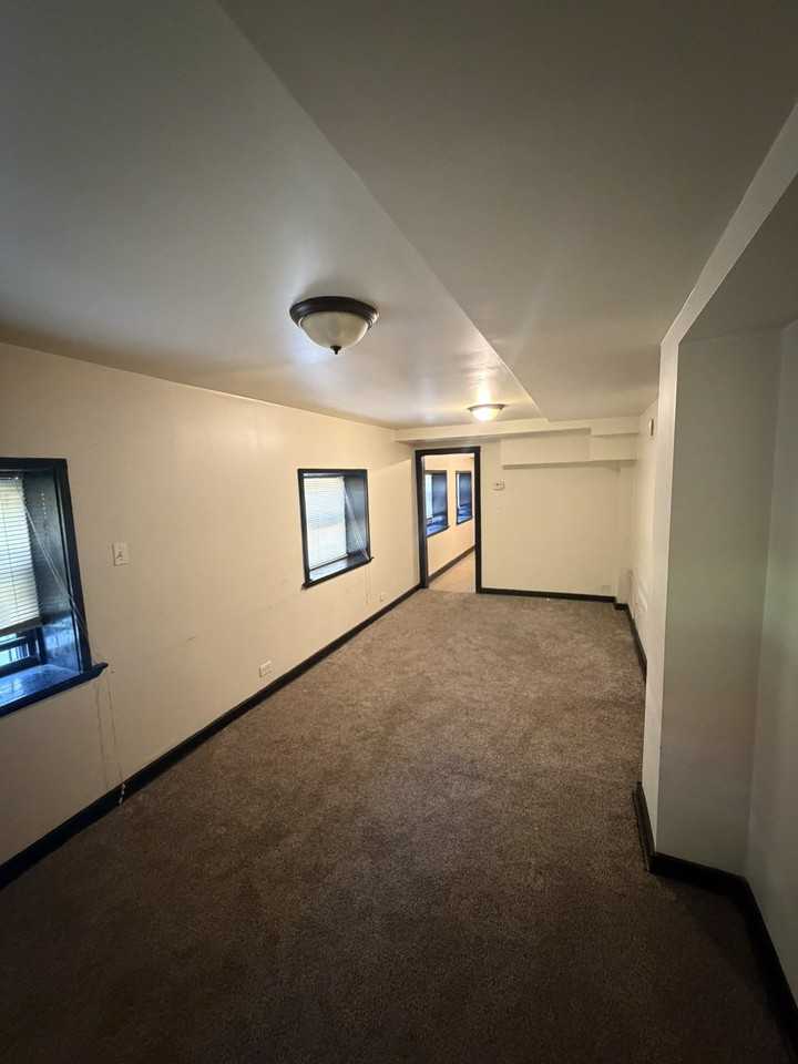 6408 S Harvard Ave - Photo 2 of 8