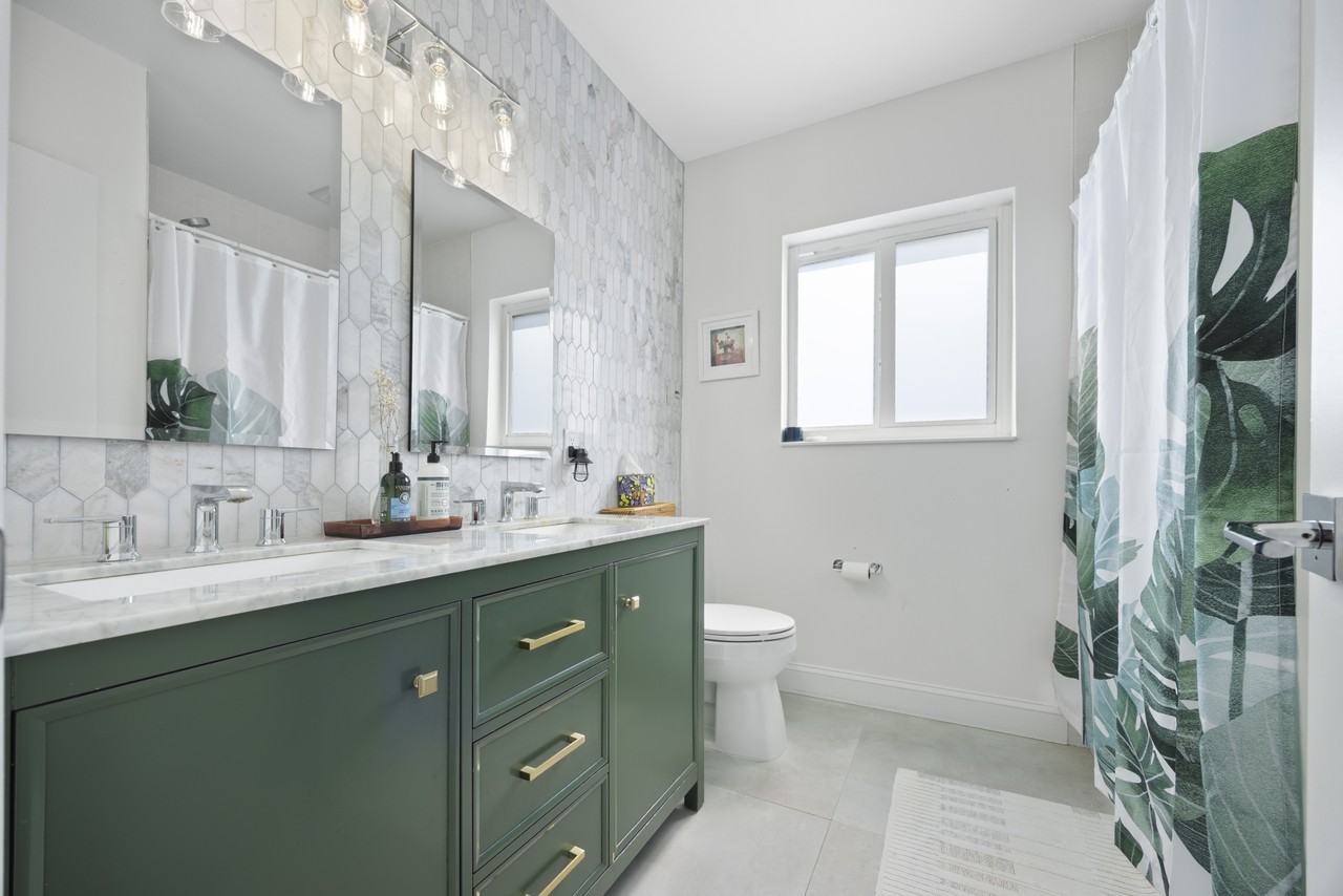 1400 Ne 104th St #NA - Photo 3 of 23