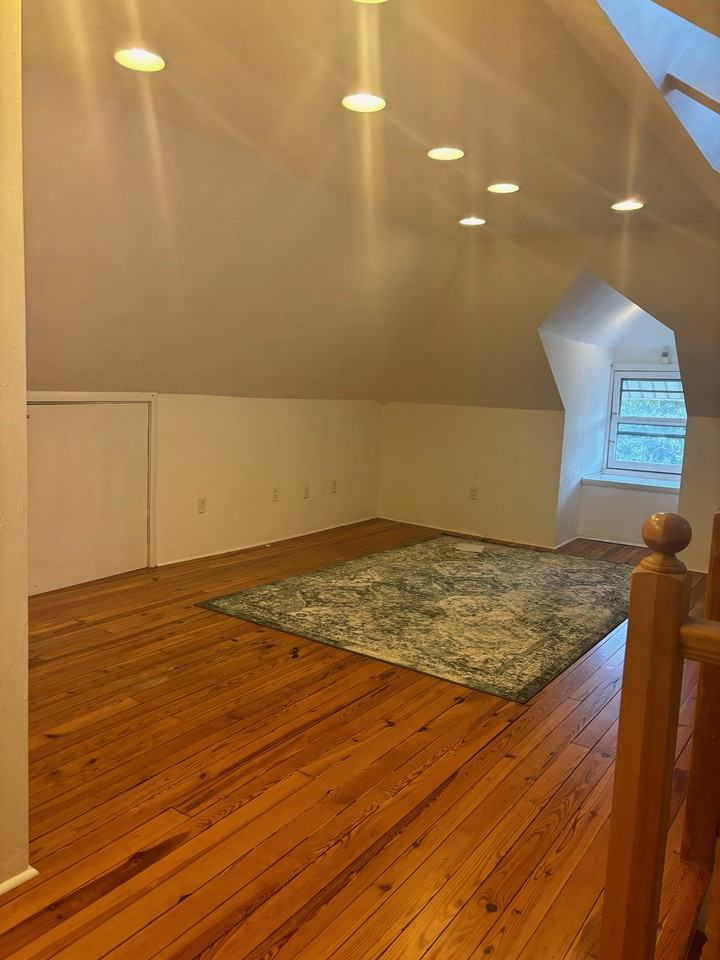 1029 Redgate Ave #NA - Photo 3 of 16
