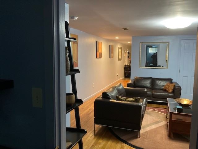2223 Brookfield Ave #B - Photo 6 of 13