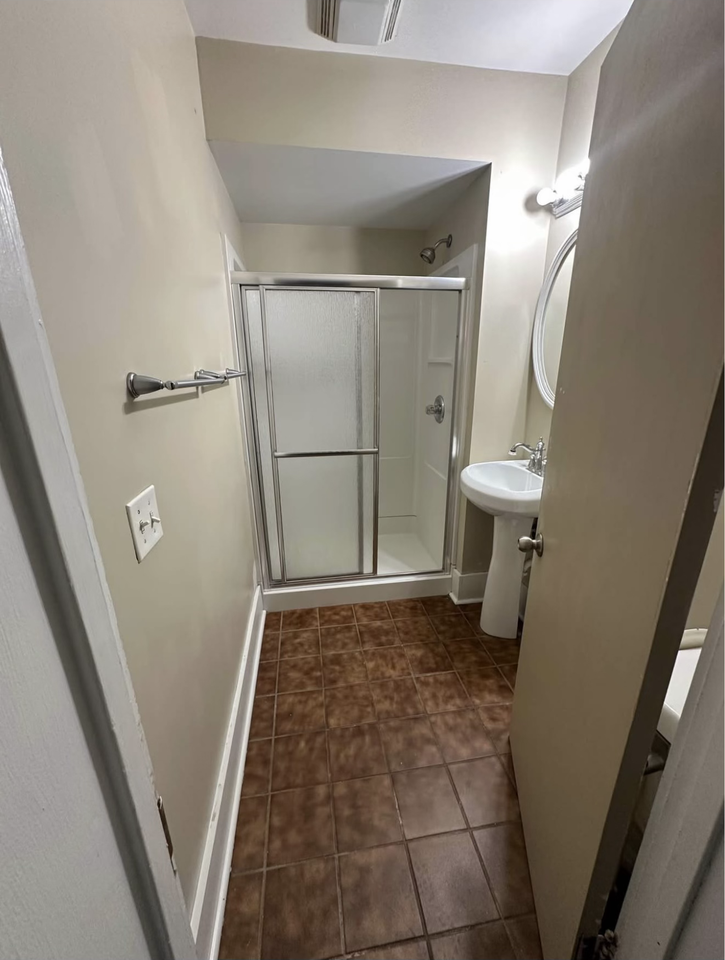 710 N Chevrolet Ave #NA - Photo 4 of 7