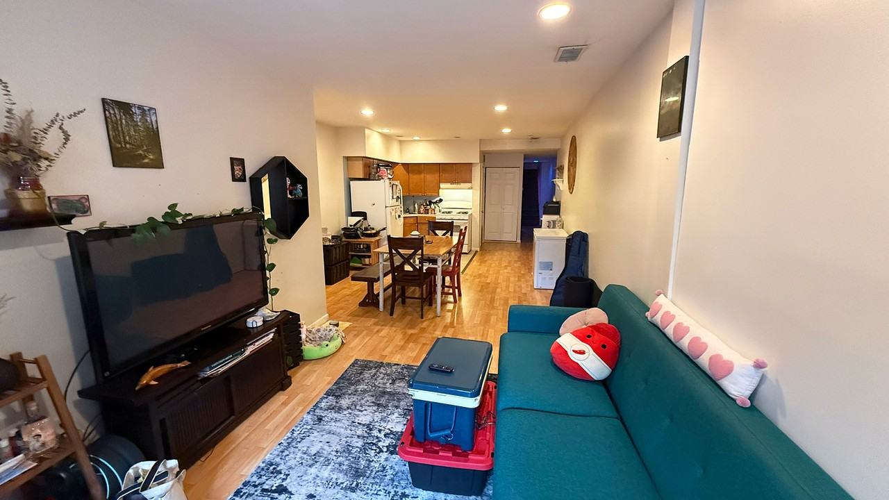 1021 S 6th St #1-1stFL - Photo 2 of 15