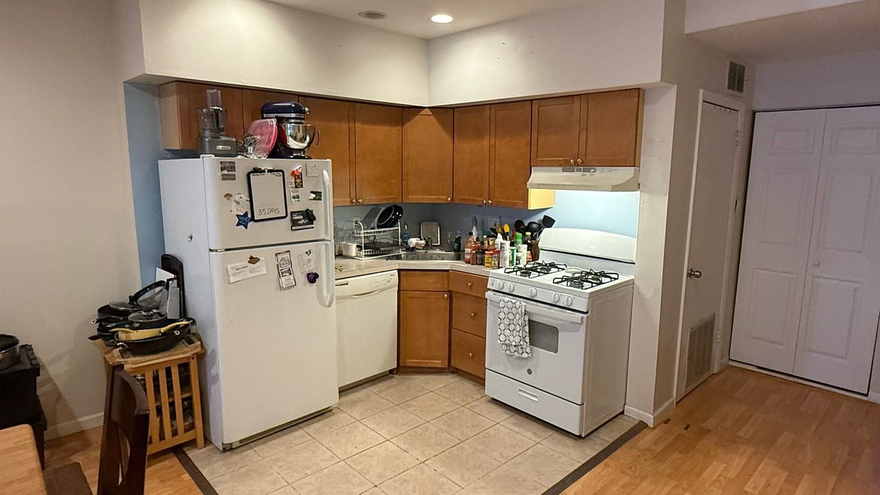 1021 S 6th St #1-1stFL - Photo 4 of 15