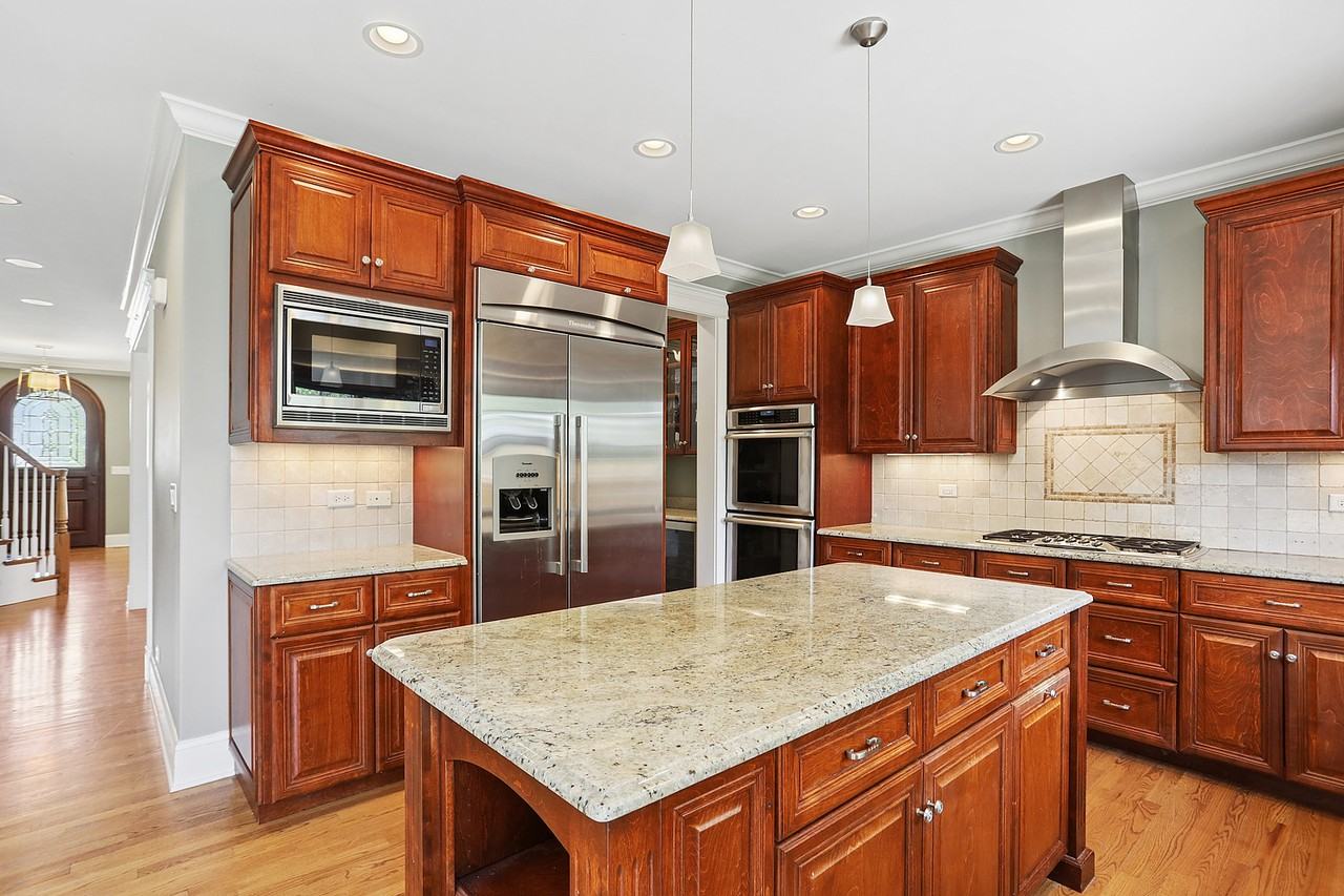 737 S Swain Ave #NA - Photo 4 of 34