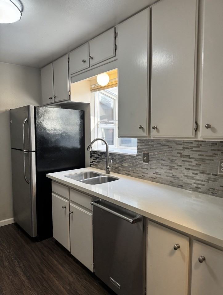 1579 Nw Eastbrook Ct #1 - Photo 4 of 15