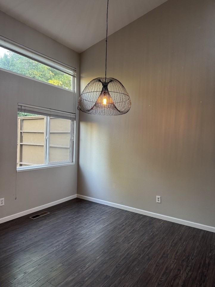 1579 Nw Eastbrook Ct #1 - Photo 6 of 15