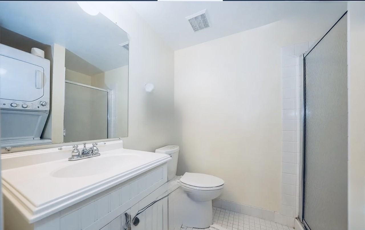 620 Washington Pl #20 - Photo 2 of 11
