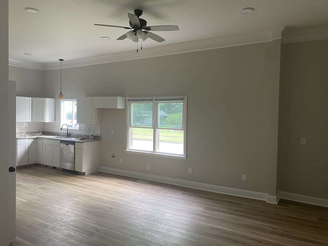 309 N Webb St #1 - Photo 4 of 10