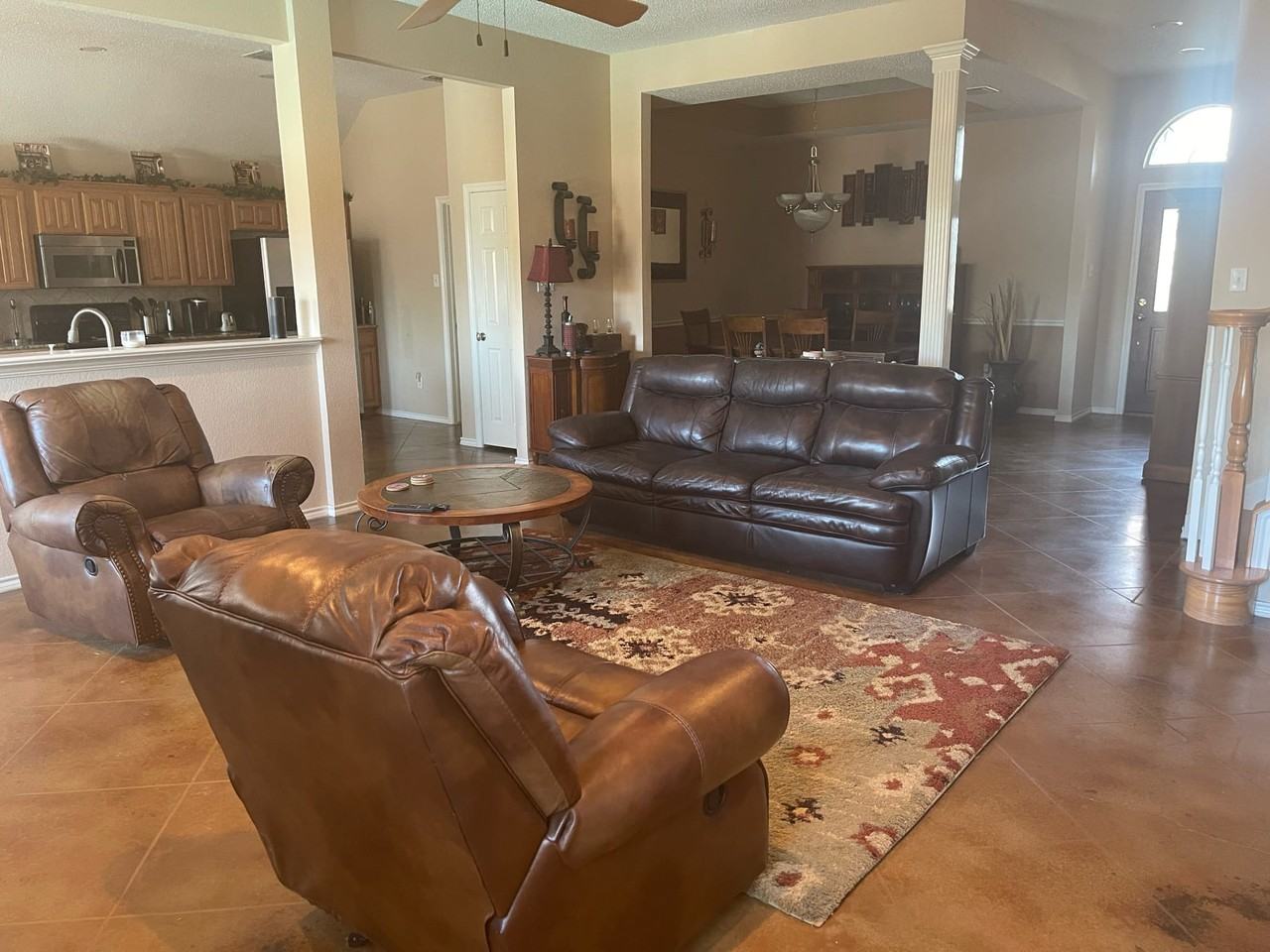 10717 Greenview Ct #NA - Photo 4 of 17