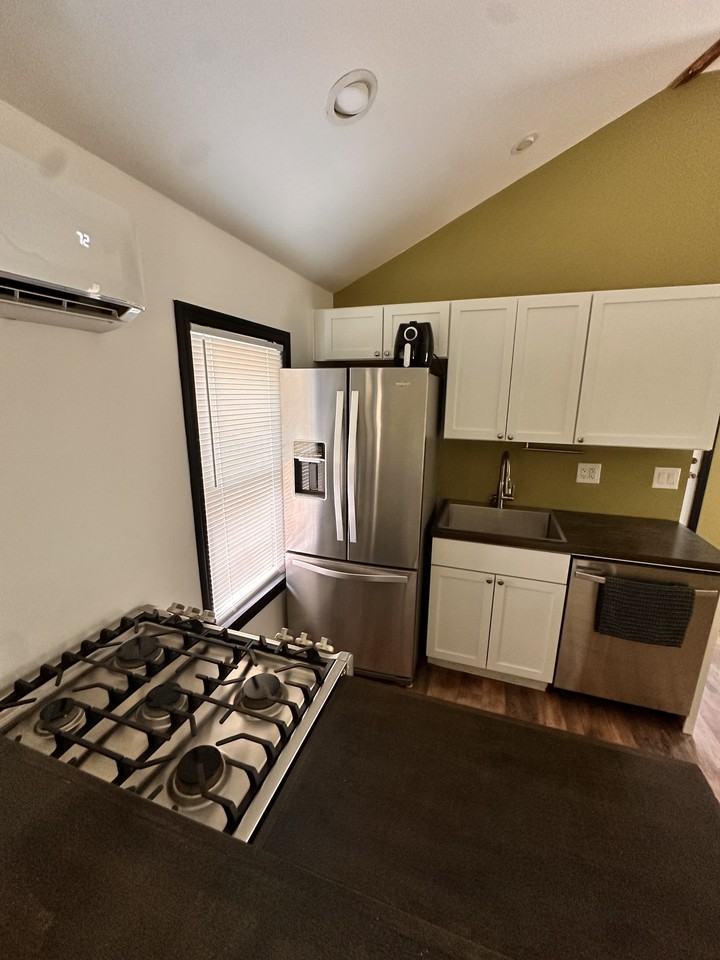 839 S Winter St #NA - Photo 4 of 33