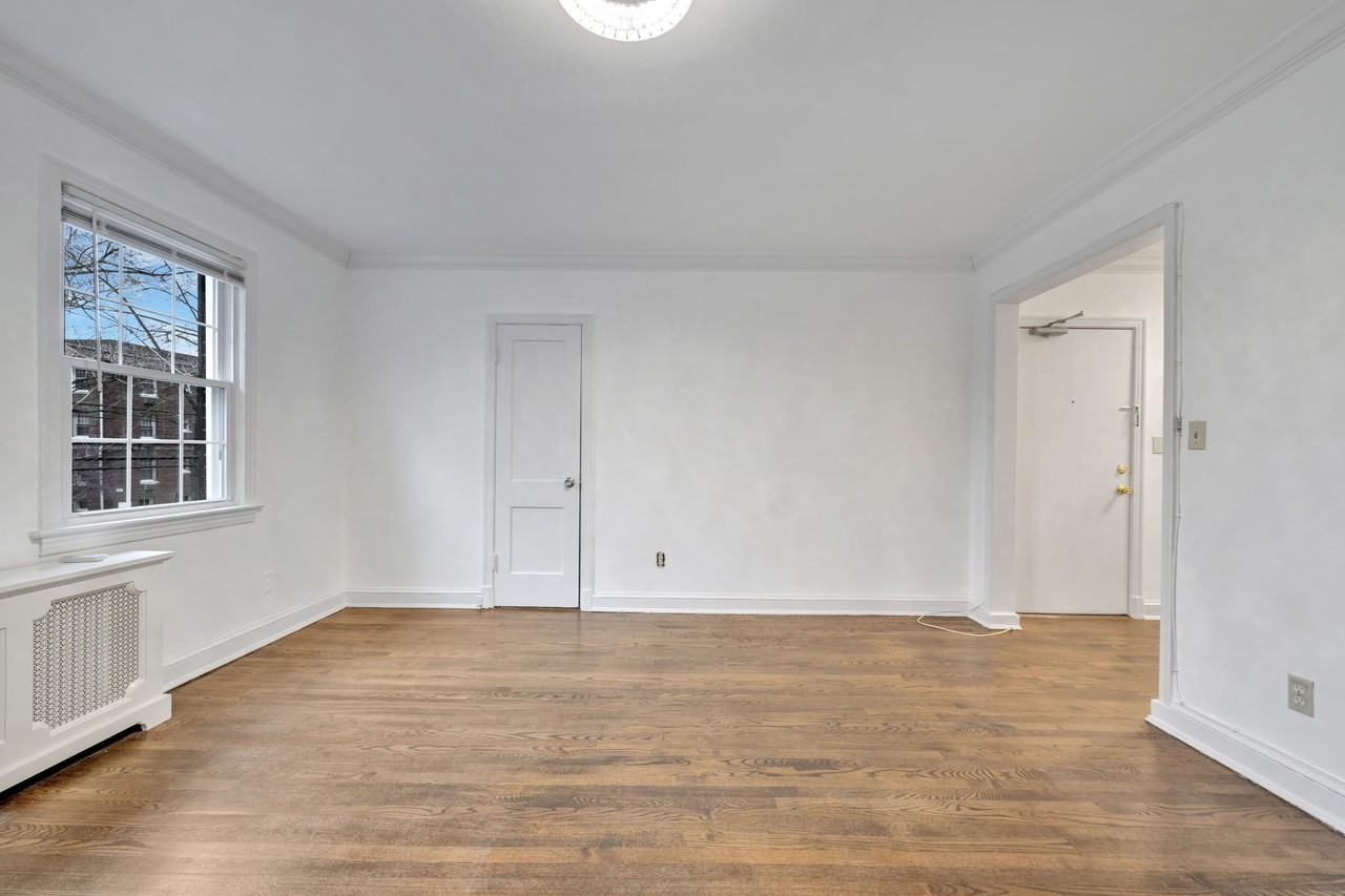 4500 Macarthur Blvd Nw #4 - Photo 3 of 13