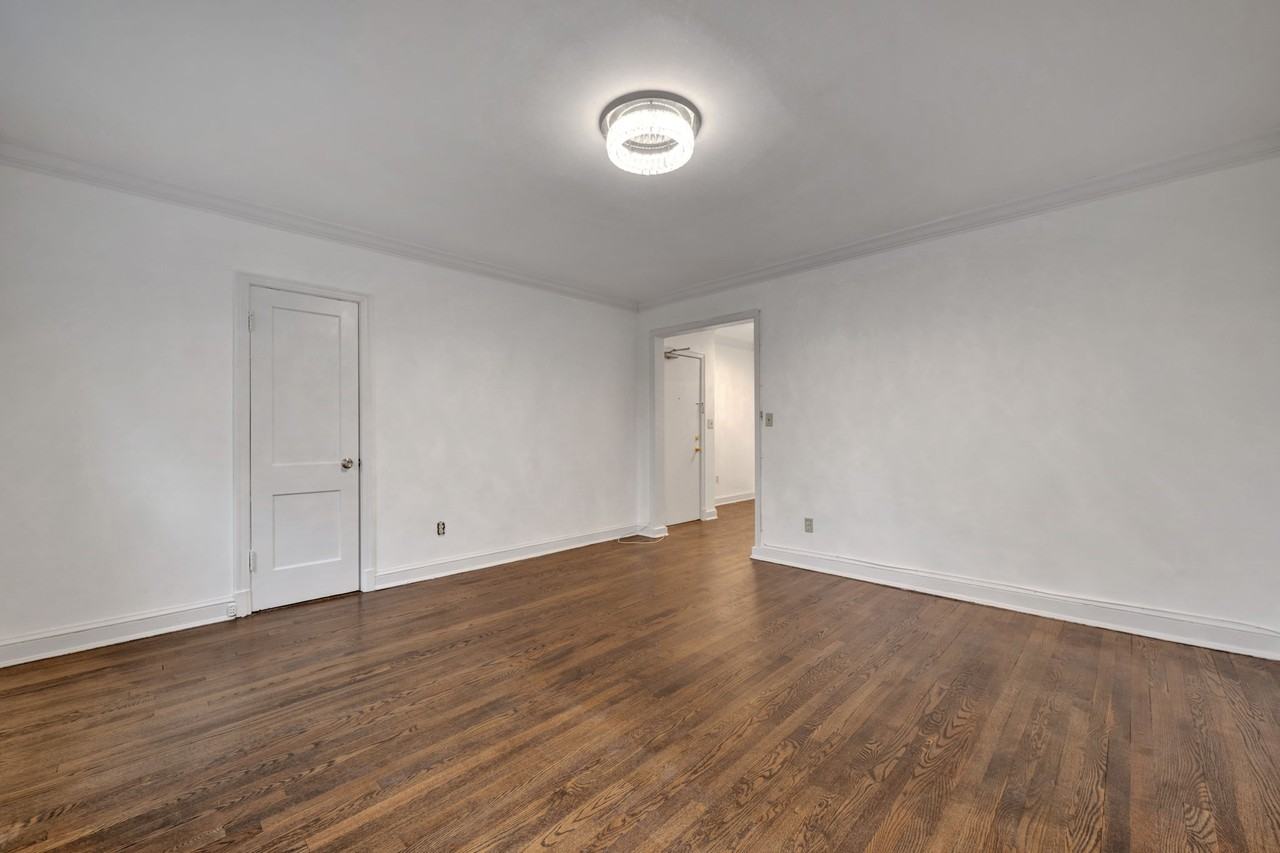 4500 Macarthur Blvd Nw #4 - Photo 4 of 13