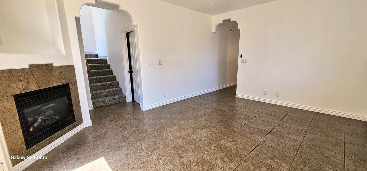 1471 E Payton Way #1 - Photo 4 of 16