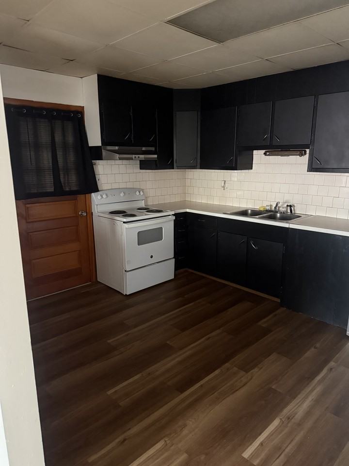 319 E Dewart St #A - Photo 5 of 7
