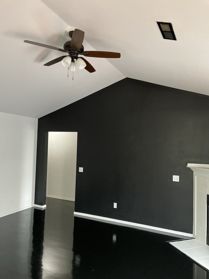 1607 Cresent St #NA - Photo 2 of 17