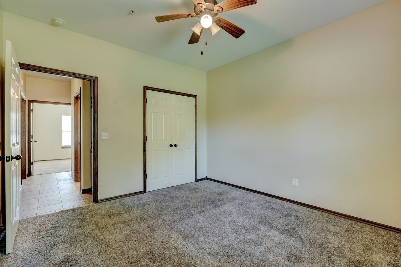 2218 W Utah Ave #2218 - Photo 4 of 44