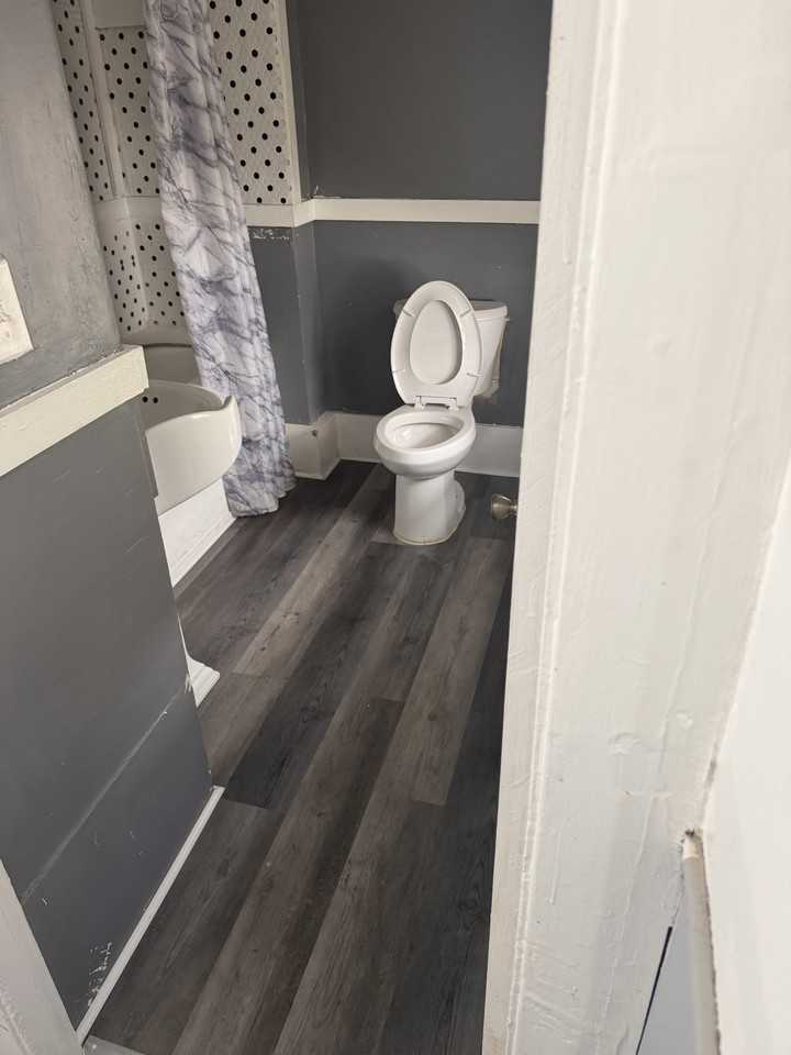 60 Grove St #1 - Photo 4 of 11