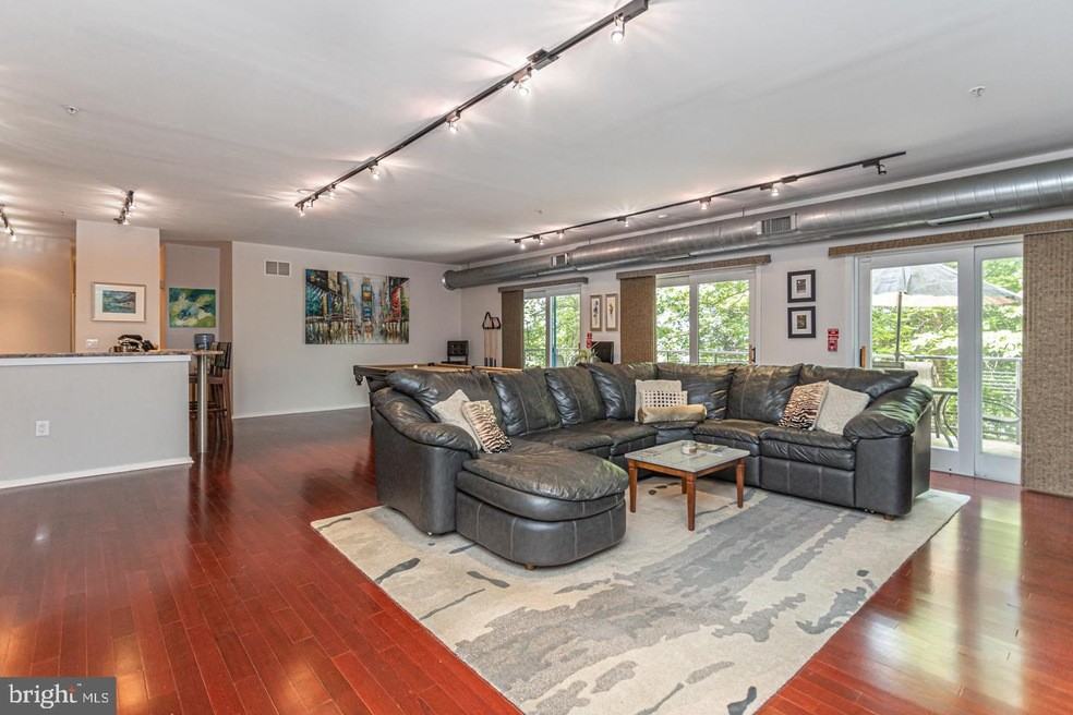 182 Gay St #501 - Photo 2 of 31