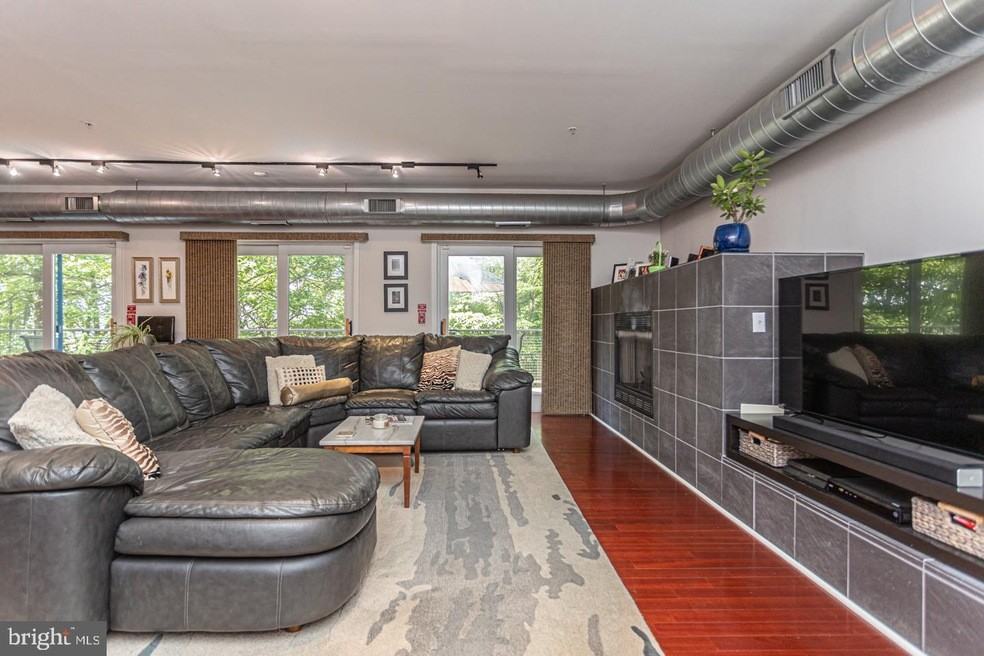 182 Gay St #501 - Photo 3 of 31