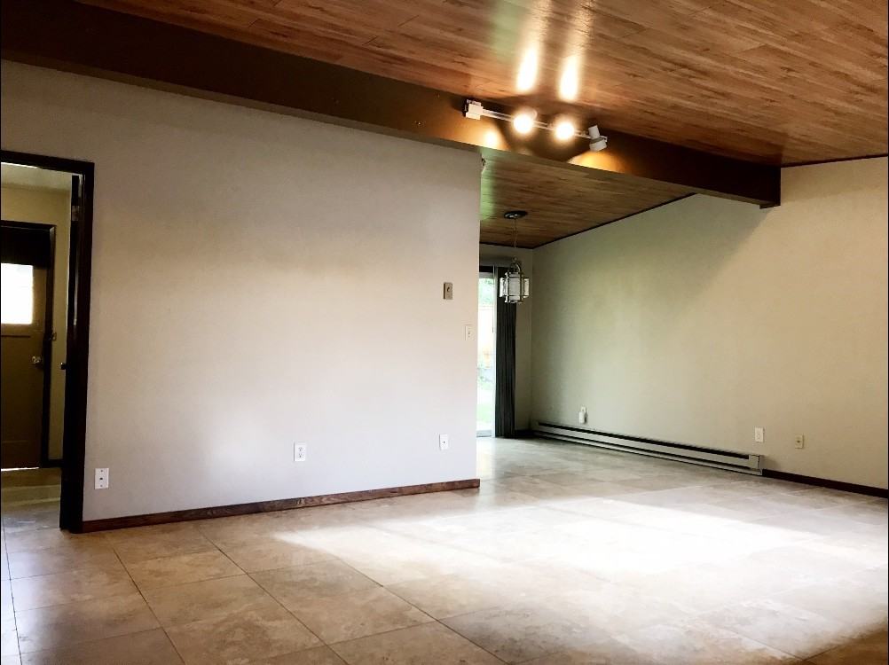 9455 9455 9465 Sw Commercial St #9465 - Photo 2 of 8