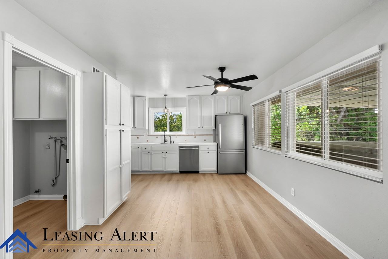 28031 Meadowcreek Rd #1 - Photo 4 of 21