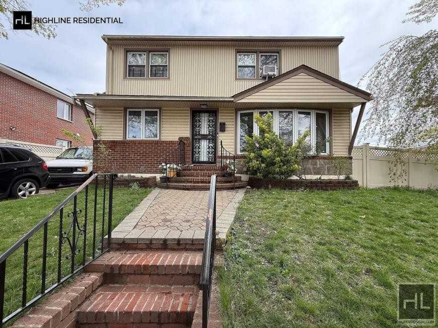 1717 Francis Lewis Blvd