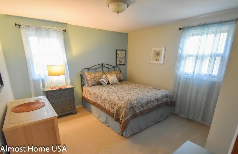 1028 Coppens Rd - Photo 5 of 9