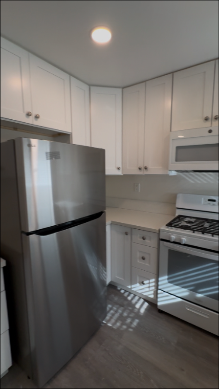 15029 Burbank Blvd #1 - Photo 5 of 14