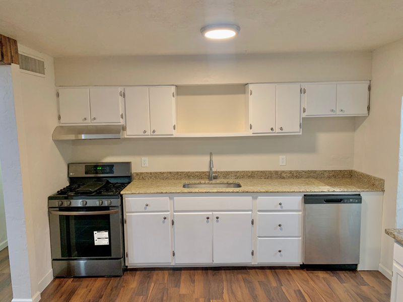 6733 S Downing Ave - Photo 6 of 24