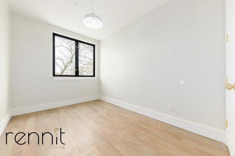 126 E 54th St #3R - Photo 7 of 8