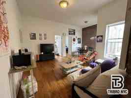 featured image of 204 W 140th St
