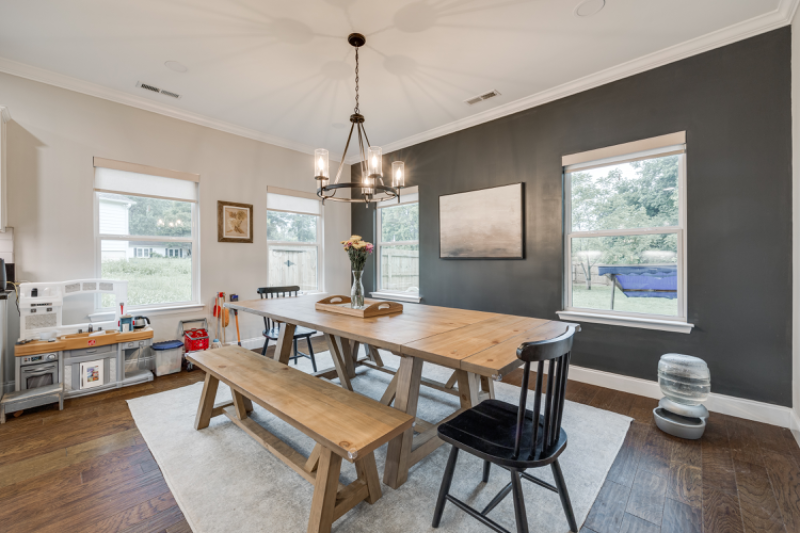 212 Mason St - Photo 6 of 18