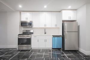 featured image of 49 E 56th St