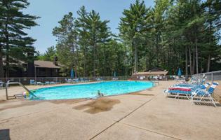 featured image of 6 Spruce Trl