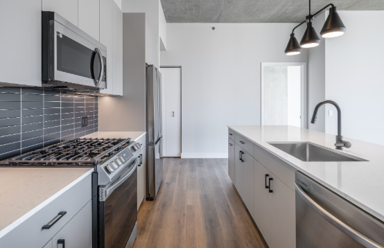 1111 W Carroll Ave - Photo 2 of 15