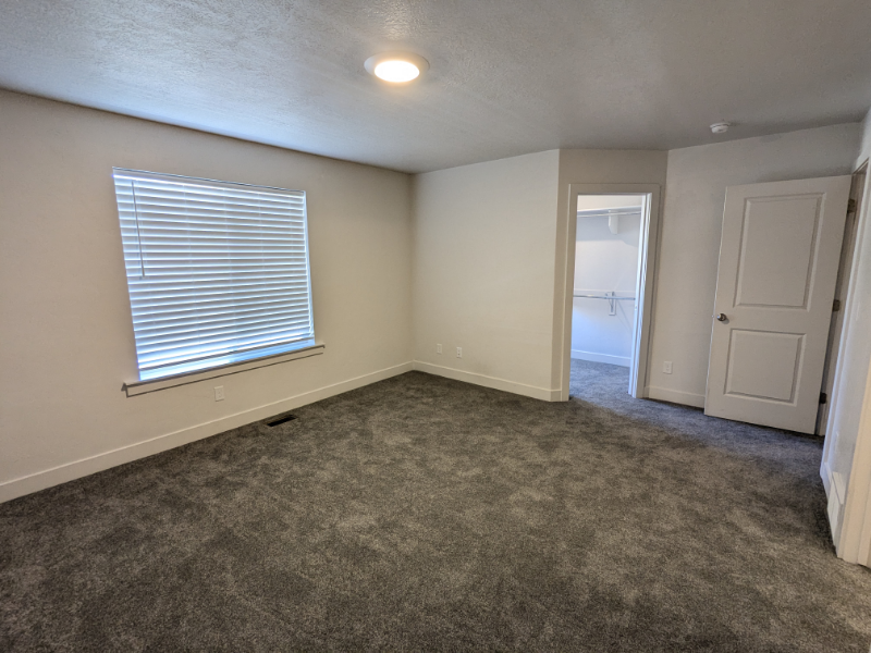 335 Se - Photo 5 of 20