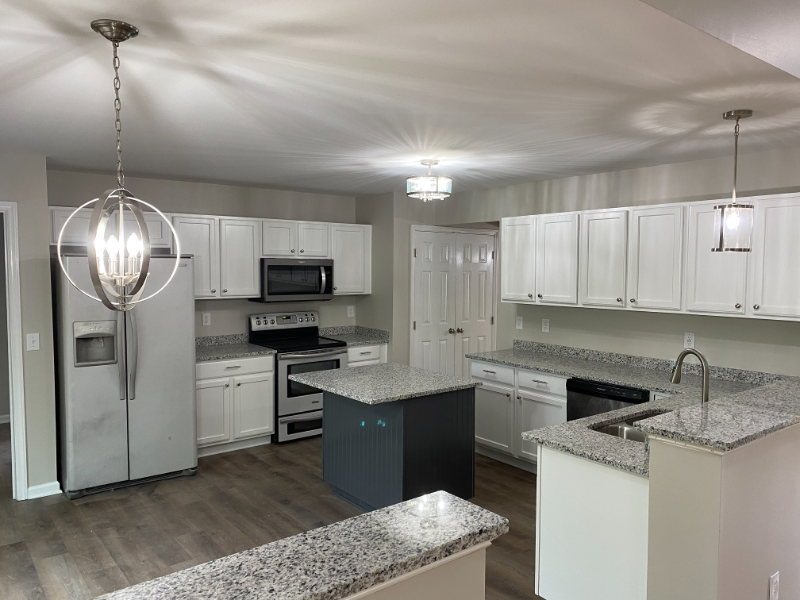 12404 Village Pines Ln - Photo 3 of 10