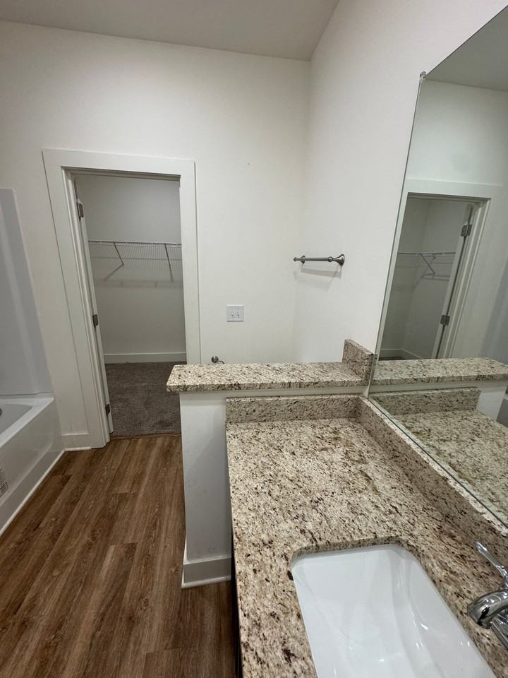 54 E Mason Ct - Photo 2 of 3