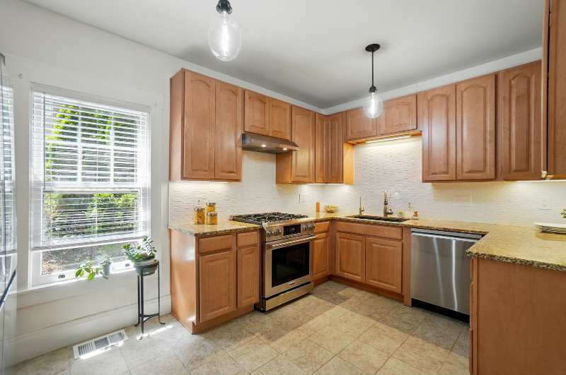 1126 Audubon Rd - Photo 6 of 22