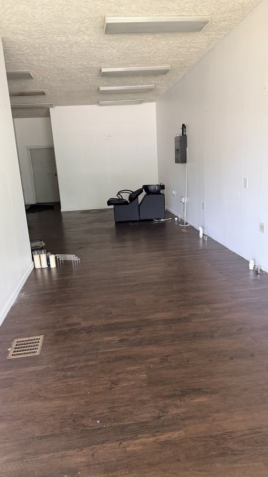 5832 S Cedar St #1 - Photo 6 of 11