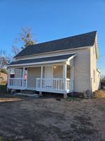 featured image of 415 W Oakland St