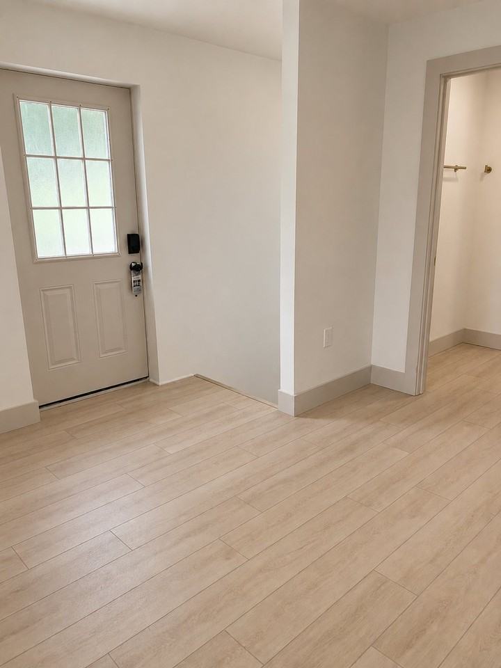 1116 Trigg St - Photo 2 of 21